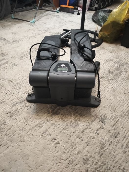 Продам тренажёр степпер.