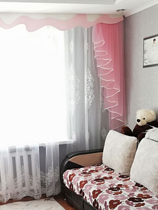 Продаю шторы для детской комнаты (для  девочек)