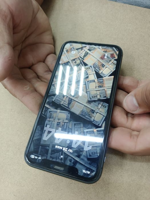 iPhone 11 продам в отличном состоянии