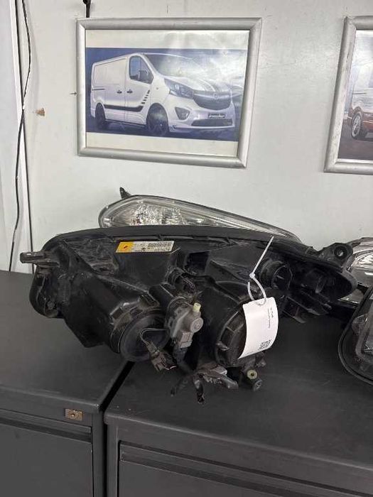 Faruri Nissan Qashqai 2010 2011 2012 2013 far stanga 26060BR03A 26060BR01A 26060BR01B far dreapta 26010BR03A