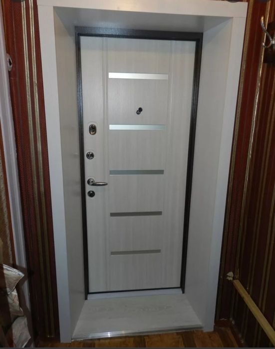 Отделка проема входной двери фото Отделка проема входной двери фото