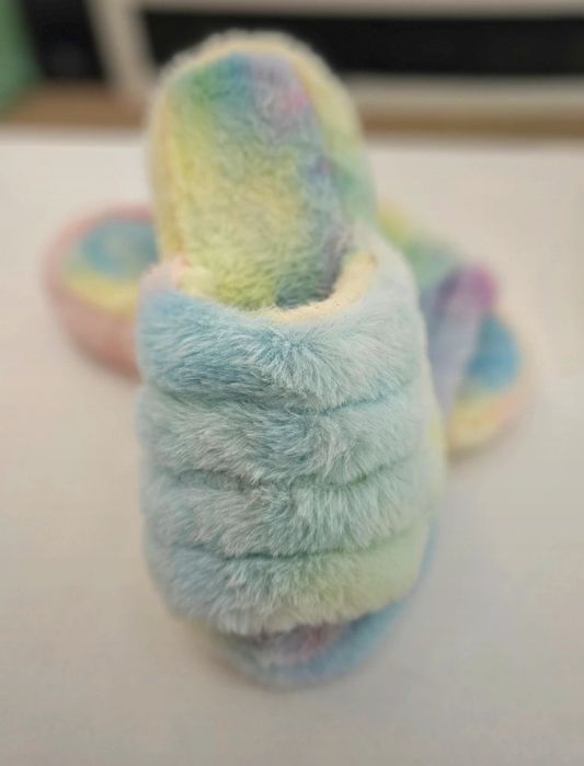 Slapi pufosi curcubeu
Cadou nedorit