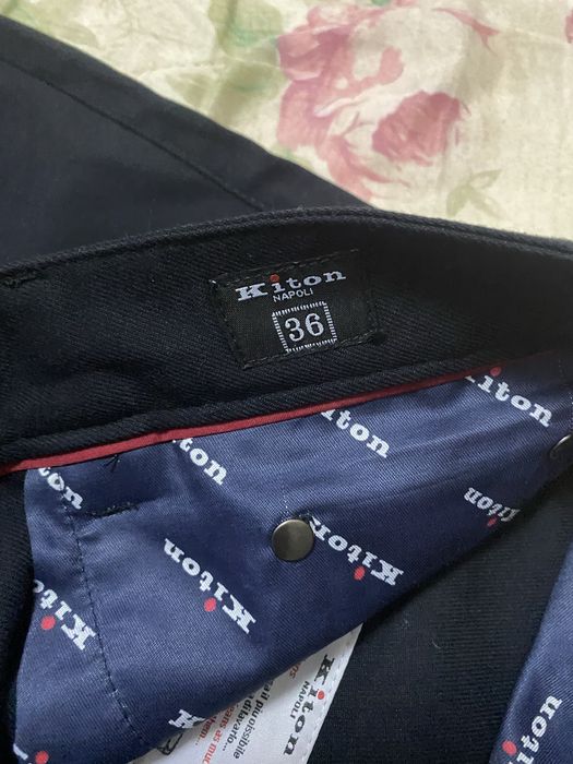 Джинсы черные продам