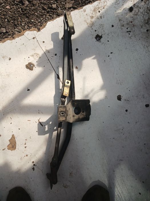 Трапеция дворников Ауди В4