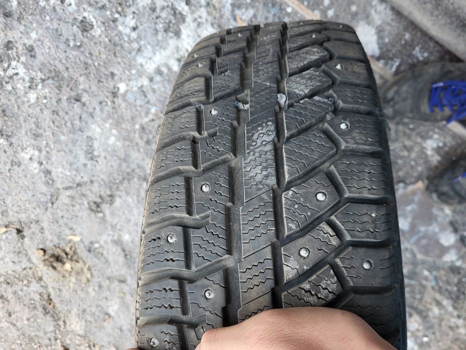 Продаю зимние шины