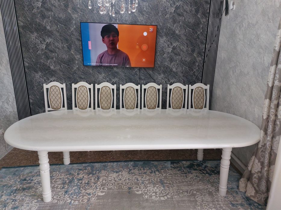 продам стол и 12 стулья