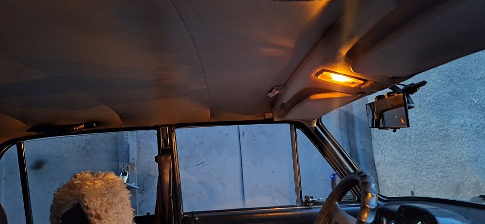 ВАЗ 2106  в идеале многие детали, обшивка салона ещё заводской