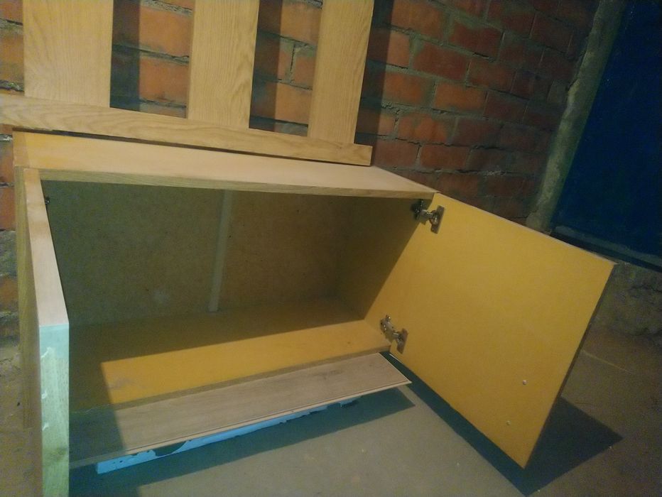 Продам Вешалку для прихожей