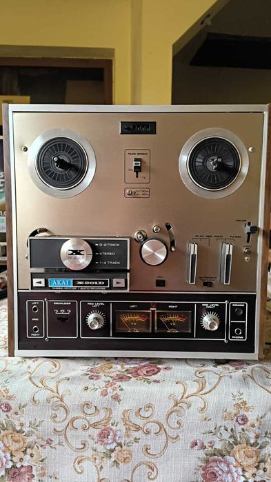 Magnetofon Akai X 201D Autorevers.