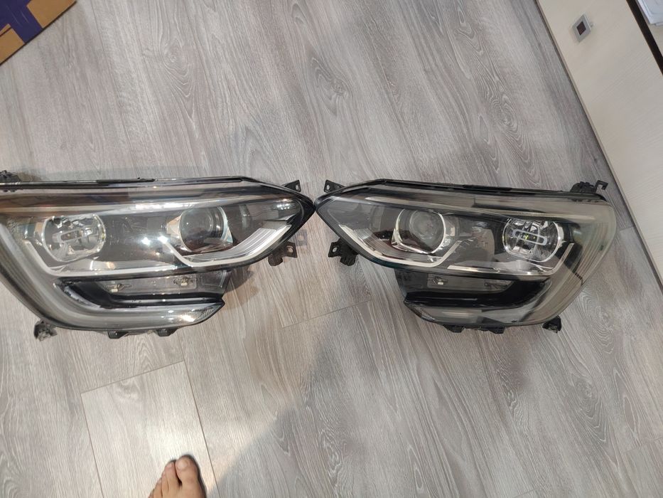 Vand faruri Renault Megan 4