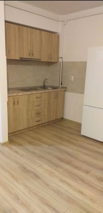 Inchiriez garsoniera