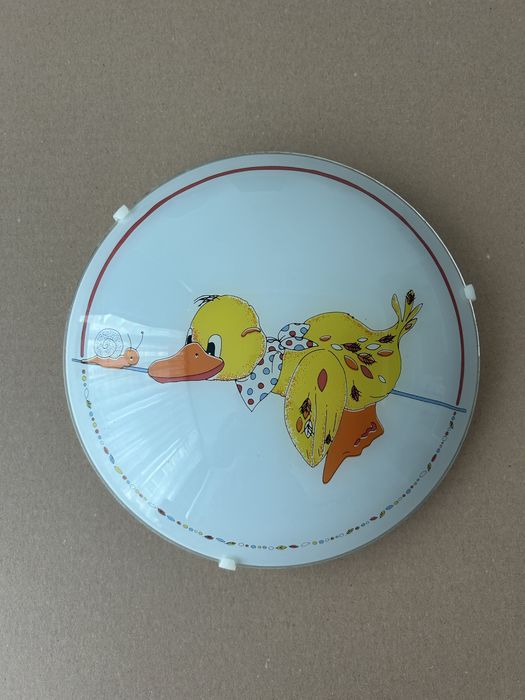 Продавам полилей