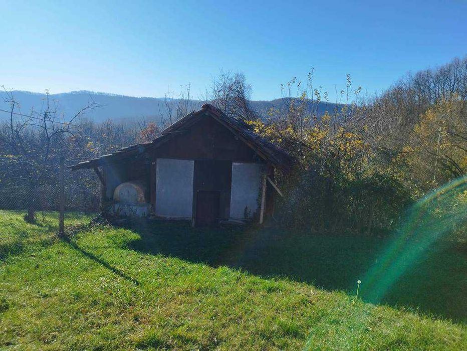 продавам къща в с.Балабанско, община Троян
