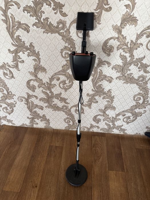 Металлоискатель новый