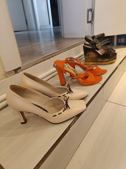 Обувки и сандали