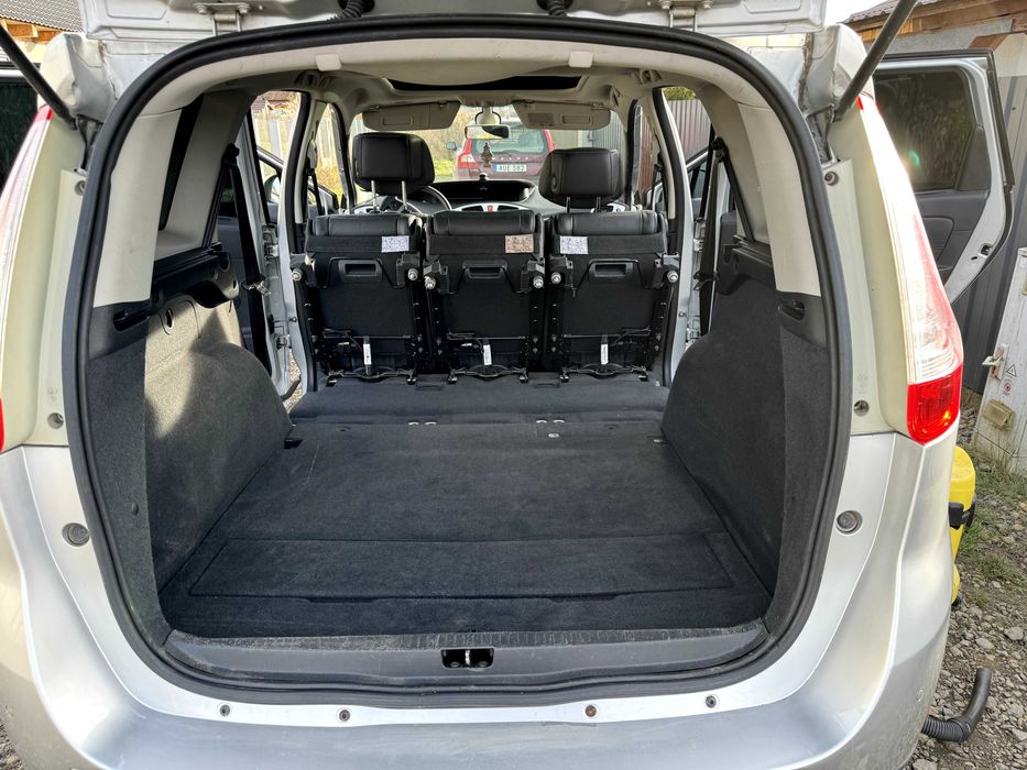Vand Renault Grand Scenic III ,trapa panoramica,2 seturi de roti