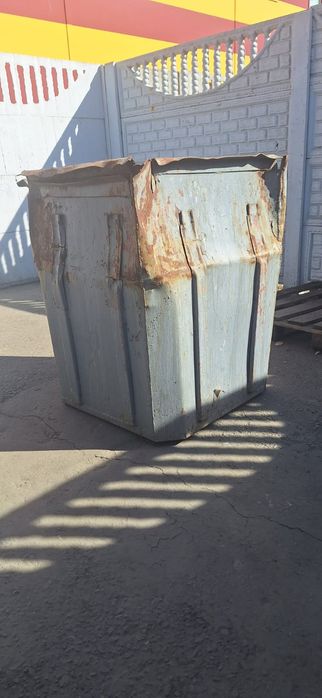 Продам мусорный бак