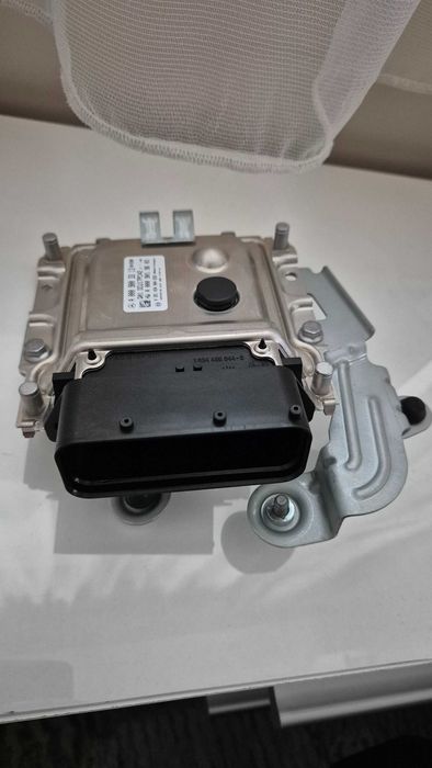 Оригинална Решетка AMG Adblue Computer C-class W205 Задна Броня W222