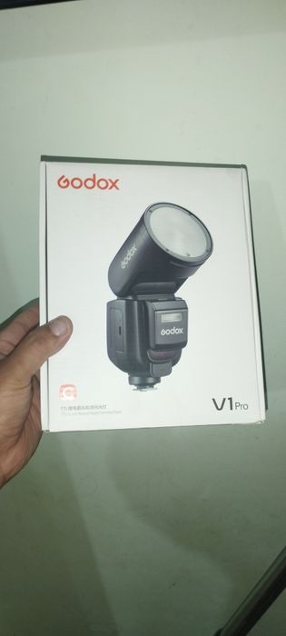 Godox v1 canon pro
