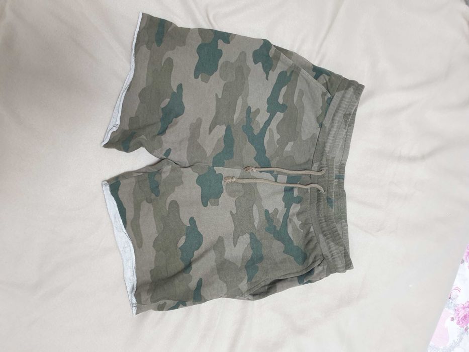 Лот къси панталони за момчета