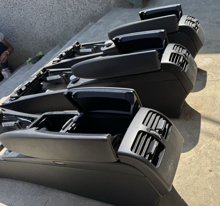 Подлакътник за Мерцедес Ц класа W204