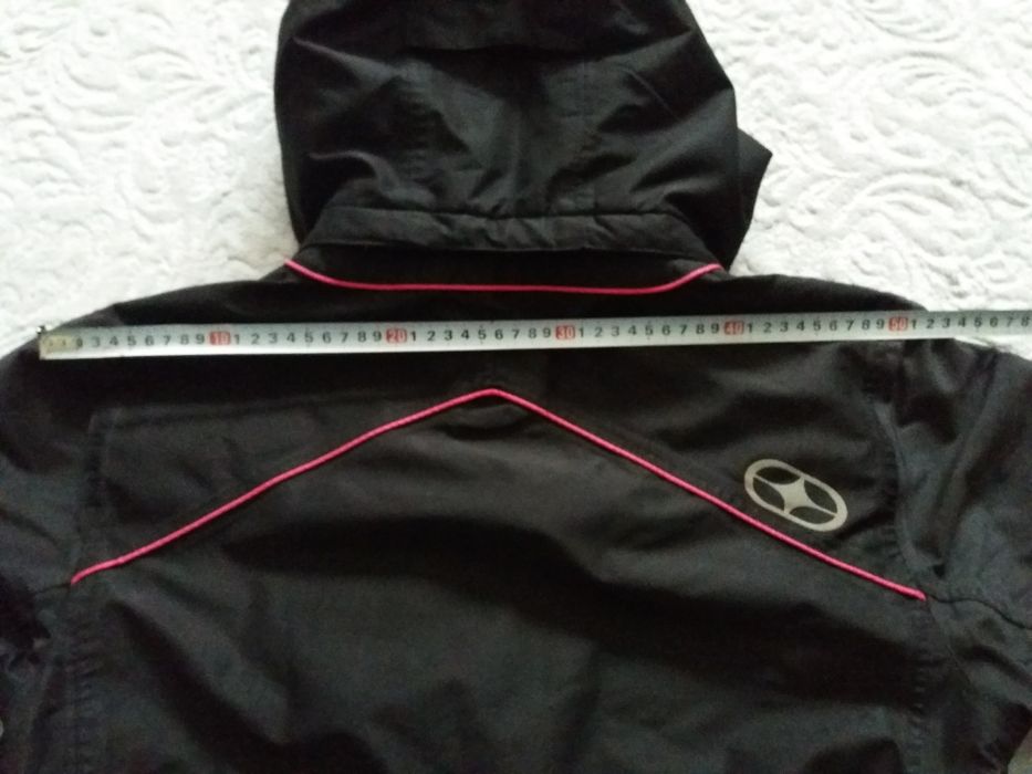 Продавам дамско скиорско яке NO FEAR