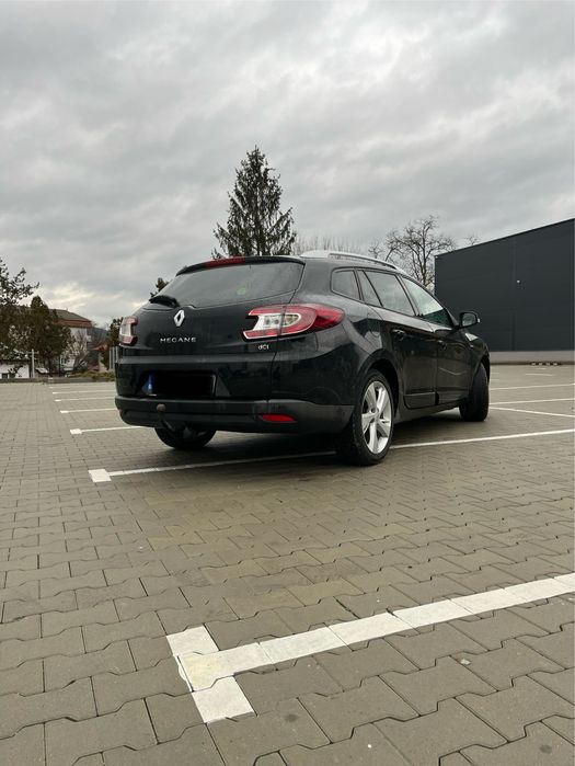 Renault Megane 1.5 dci 110 cp FULL-Bose-Piele-Trapa-Panoramic-Keyless