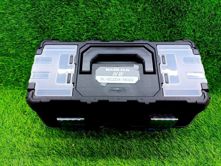 Ящик для инструментов пластмассовый