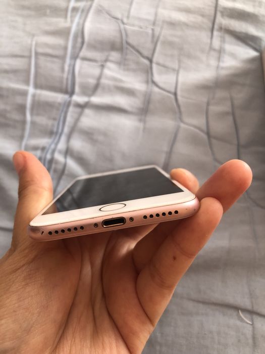 Продам iphone 7 rose gold 32gb