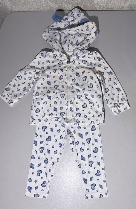 Продаю детскую одежду в отличном состоянии.