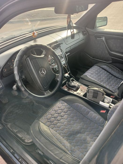 Продам срочно мерседес