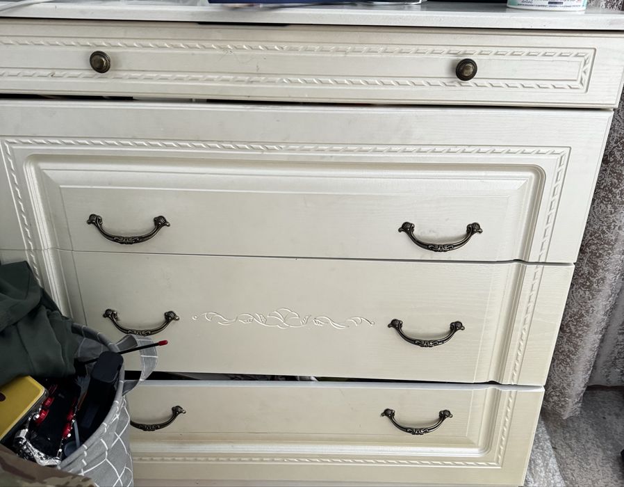 Продам спальный гарнитур