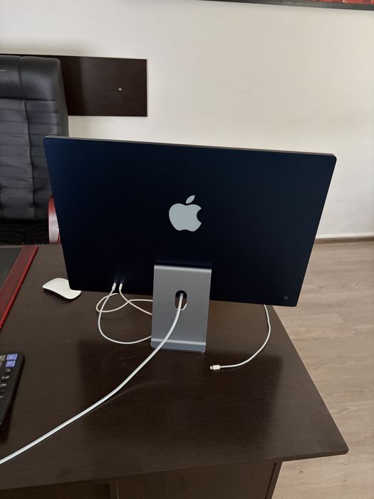 Apple iMac, M3