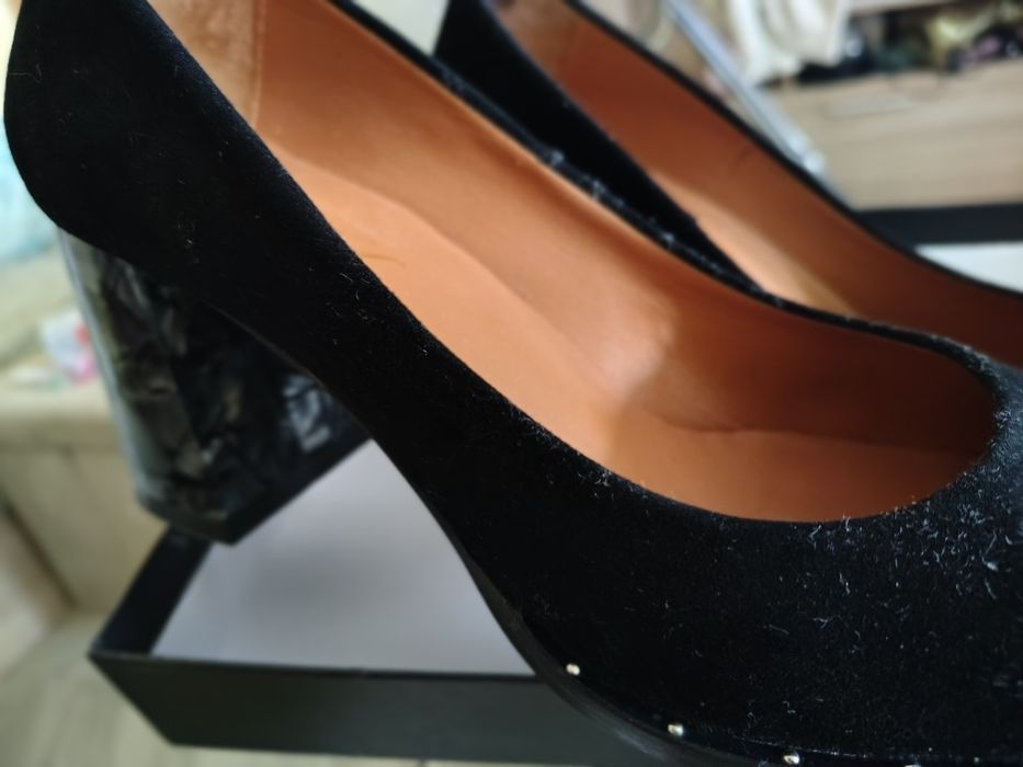 Дамски обувки от естествен велур