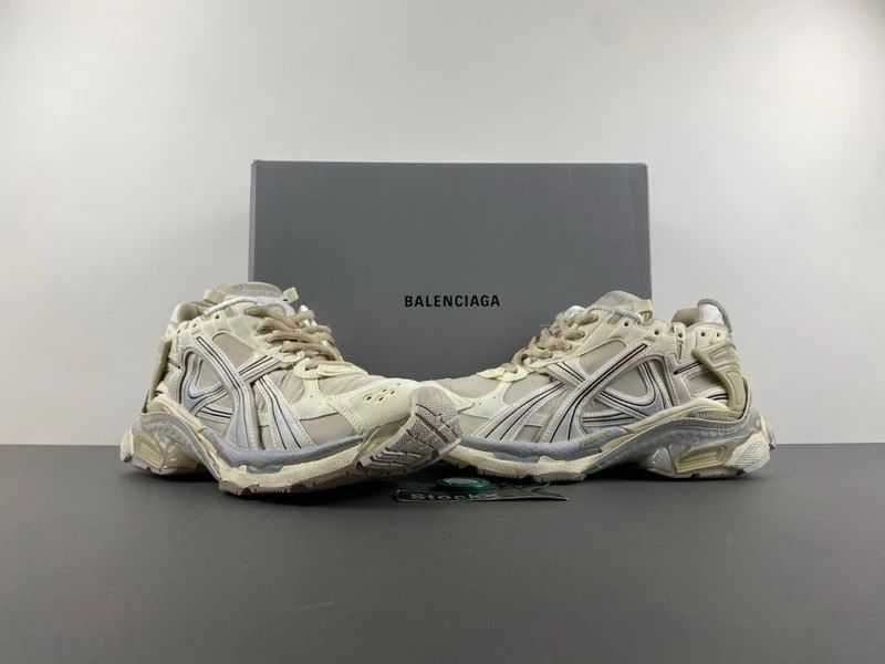 Balenciaga Runner - Dark Grey/Black