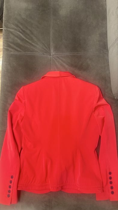 Дамско сако в цвят червено и цвят мента