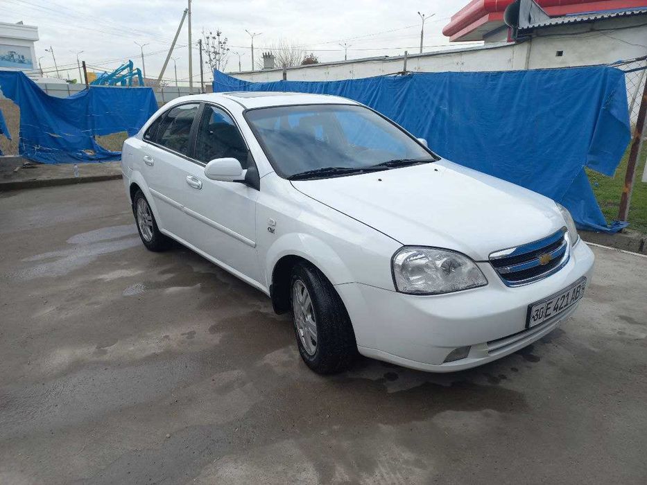 1.8 Lacceti oq avtomat