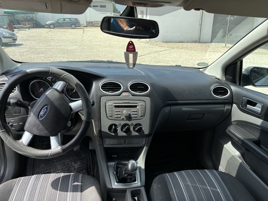 Proprietar /Ford Focus facelift/Schimb cu rulota