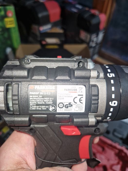 Продавам  акумулаторен винтоверт  20V.