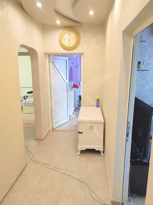 Продава се Тристаен апартамент в Пловдив, Кършияка - 94 кв.м за 1915 €/кв.м - Снимка #12