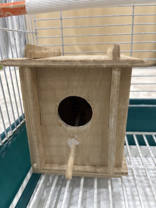 Продам клетку для попугаев.