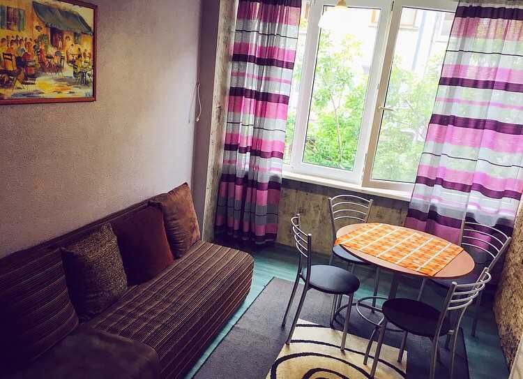 Дава се под наем Двустаен апартамент в Бургас, Възраждане - 45 кв.м за 153 € - Снимка #1