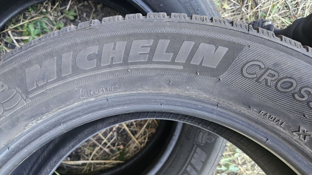 2бр гуми 215 60 17 дот 20 мишелин michelin