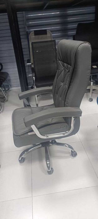 Кресло для офиса и дома   -BORN серый