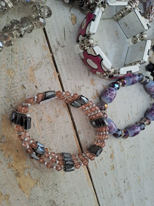 Гривни внос Англия