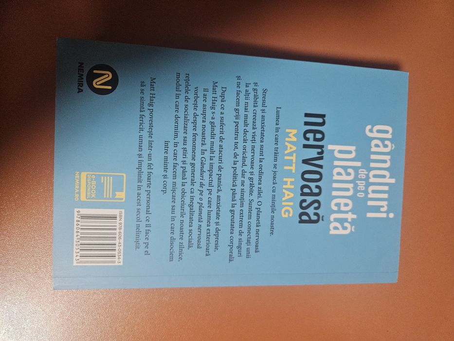 Cartea " Ganduri de pe o planeta nervoasa" de Matt Haig