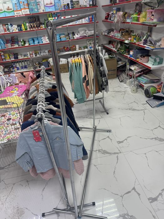 Стойка для одежды