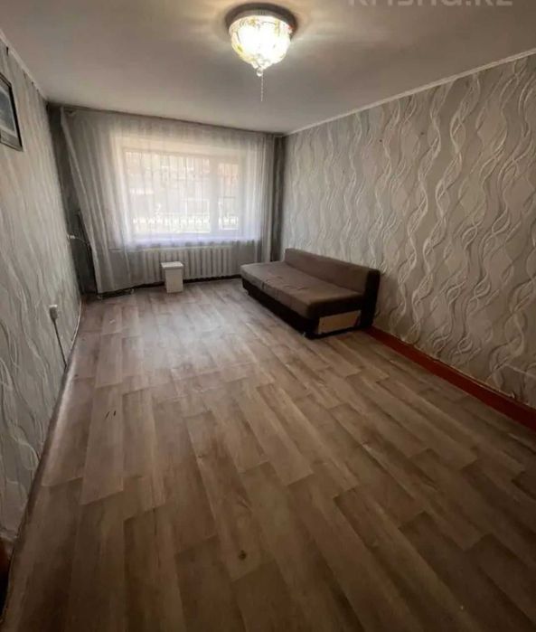 Продам малосемейку в р-не Емшана