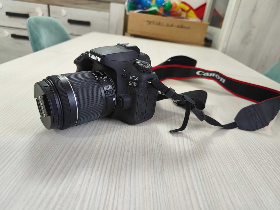 Aparat foto DSLR Canon EOS 90D, 32.5 MP, 4K, Negru + Obiectiv 18-55mm IS STM