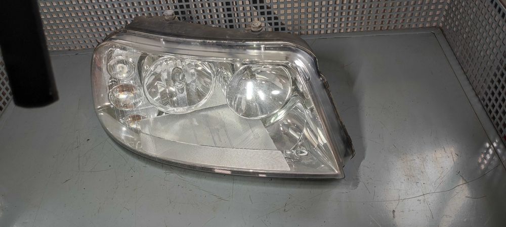 Far dreapta volkswagen vw sharan 2006 cod 7m3941015ad